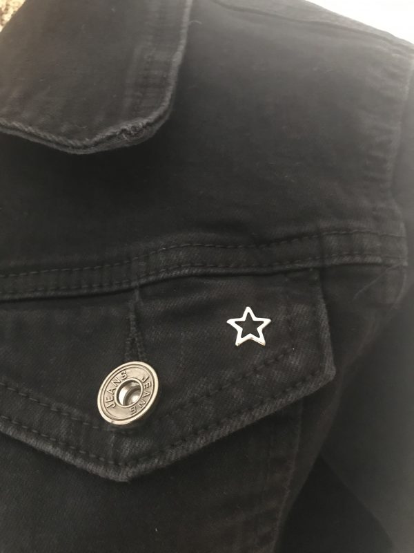 VESTE EN JEAN NOIRE AVEC MOTIF AU CHOIX – Image 6