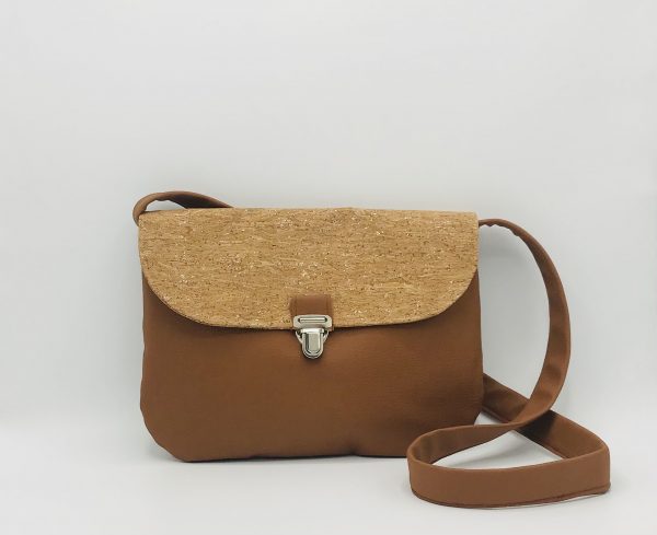 BESACE ANAIS SIMILI CUIR FAUVE ET RABAT EN LIEGE LEGEREMENT PAILLETE GRIS