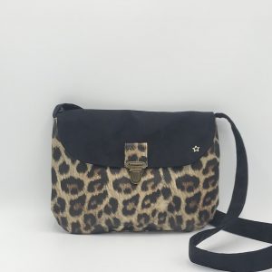 BESACE ANAIS SIMILI CUIR LEOPARD MARRON ET NOIR RABAT SUEDINE NOIRE