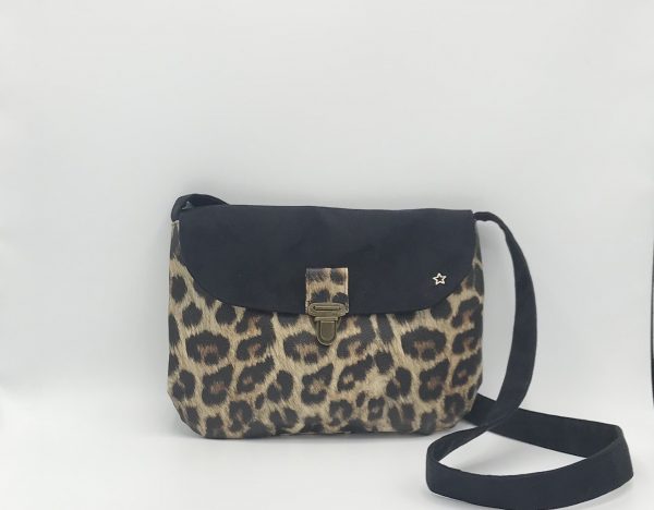 BESACE ANAIS SIMILI CUIR LEOPARD MARRON ET NOIR RABAT SUEDINE NOIRE